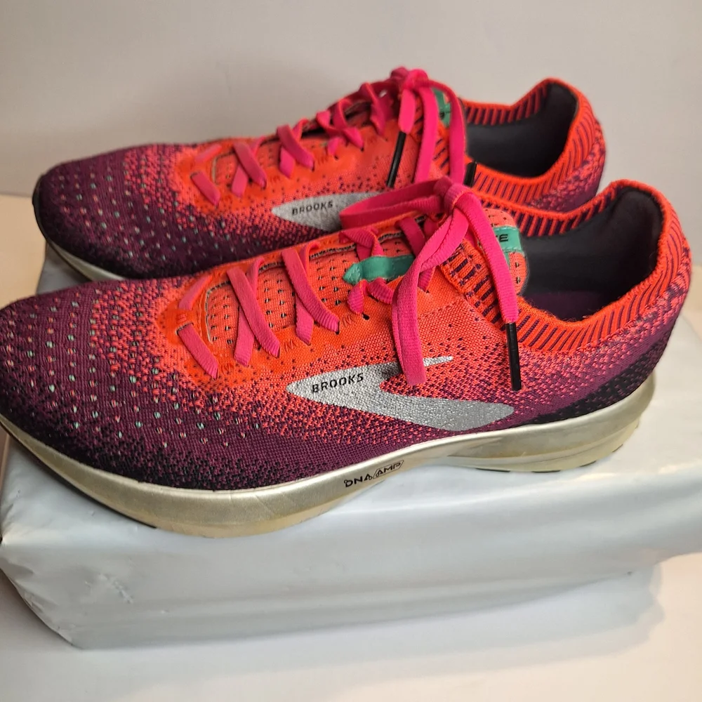 Brooks Levitate 2 Women's Sneakers Shoes. Size 8.5 - Picture 3 of 11